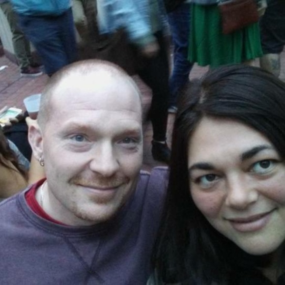 Meet your Posher, Aleina & Dennis - Picture 5 of 6